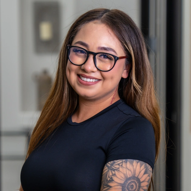 img-iridiana closed up portrait of Kenzie Hygienist working at South Mountain Family Dental in Tempe, AZ