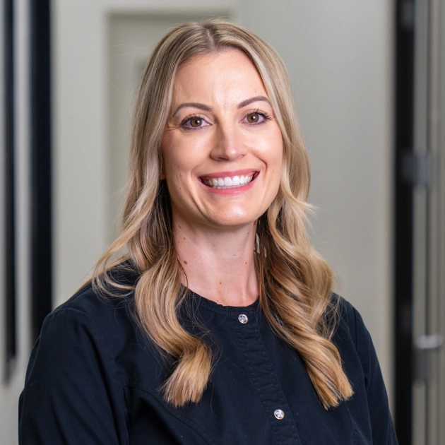 img-sarah closed up portrait of Sarah working at South Mountain Family Dental in Tempe, AZ